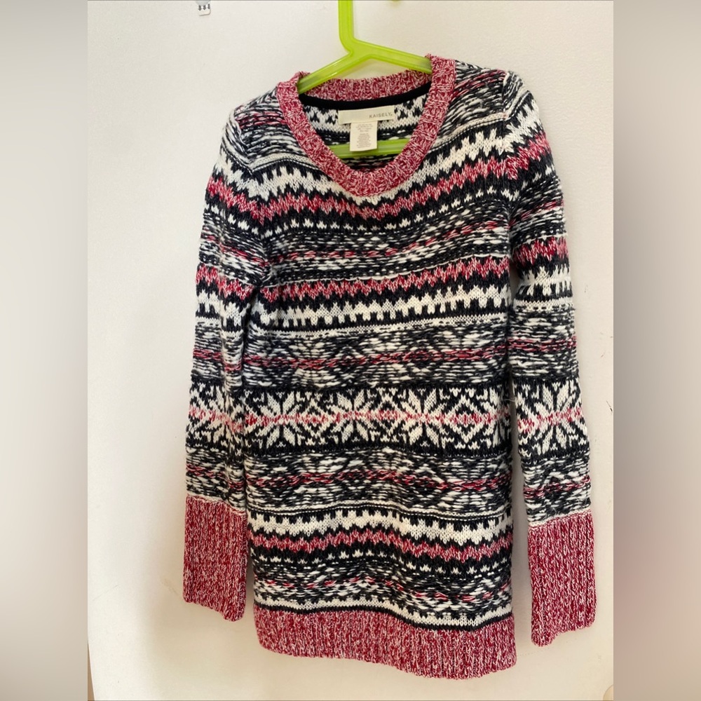 Kaisely girls sweater size 10/12